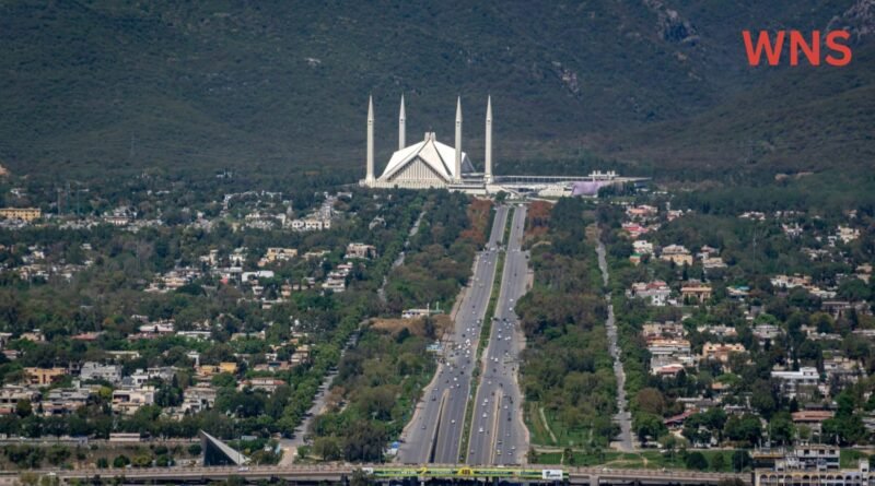 Pakistan Deploys Army, Imposes Curfew After 24 Killed in Violent Pro-Iran Protests