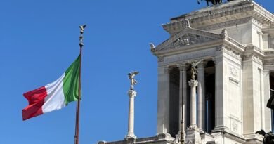 Italy Suspends Defence Agreement With Israel as Meloni Signals Shift Over Middle East War vittoriano monument in rome with italian flag