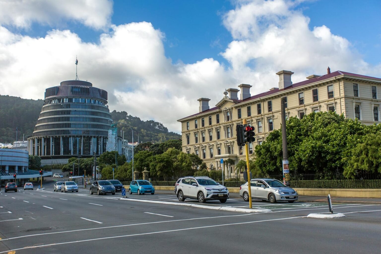 the beehive building in wellington new zealand