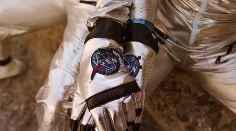 gloves with nasa
