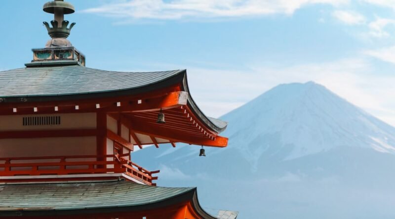 chureito pagoda with mount fuji in background